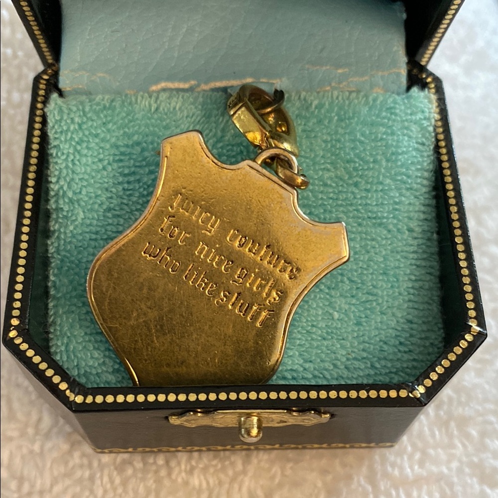 Juicy Couture Gold Shield Pendant with Engraving - Picture 2 of 7